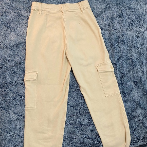 Aritzia Wilfred free Modern Cargo pants in Gd Birch - Picture 3 of 4